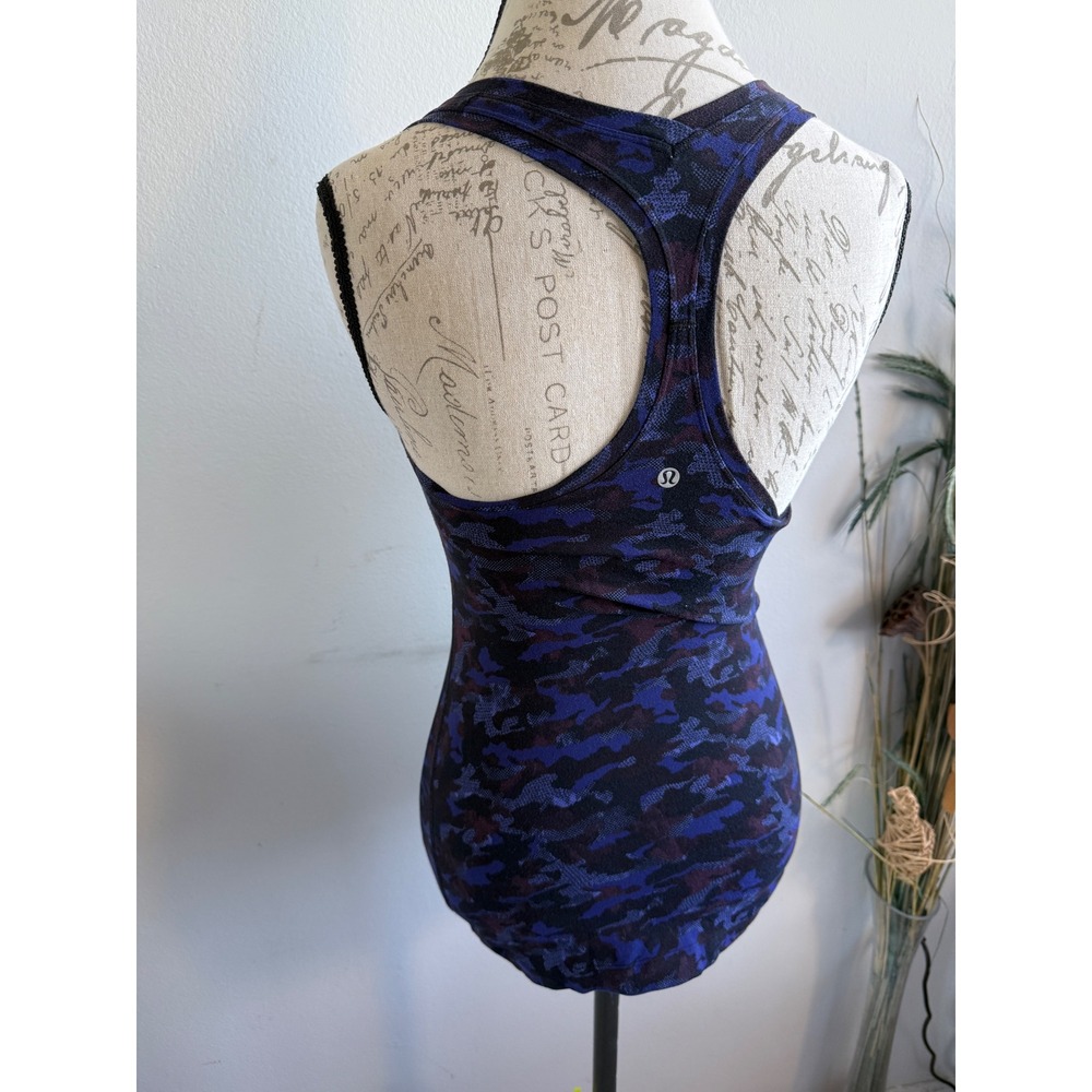 Lululemon Racerback Tank Top Purple Blue Camo Seamless Slim Fit